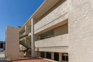 Photo #3: 6854028 Listing