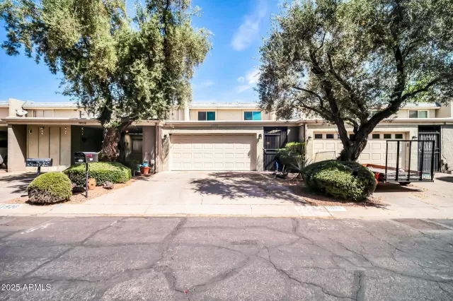 MLS: 6854198 Condo For Sale