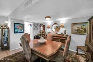 Photo #4: 6854198 Listing