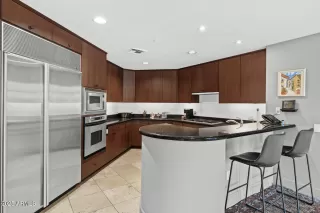 Photo #2: 6854369 Listing