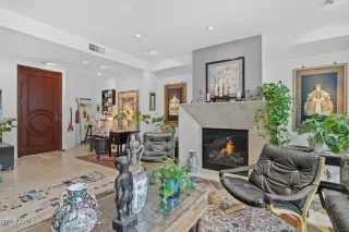 Photo #4: 6854369 Listing