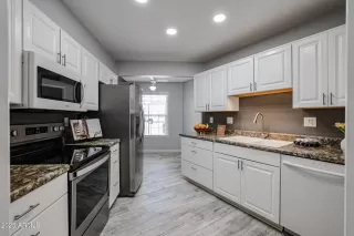 Photo #6: 6854438 Listing