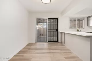 Photo #4: 6854439 Listing