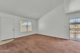 Photo #6: 6854529 Listing