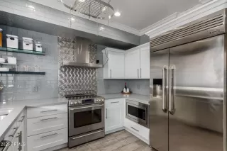 Photo #3: 6854688 Listing