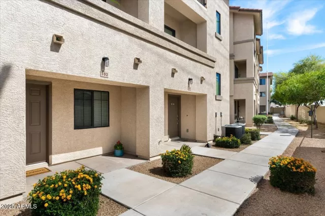 MLS: 6854699 Condo For Sale