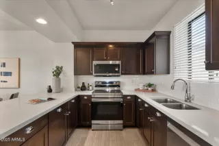 Photo #4: 6854699 Listing 