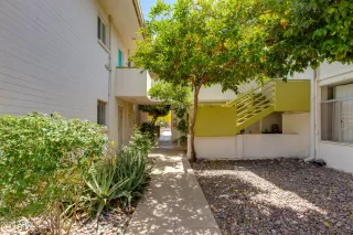 Photo #2: 6854955 Listing