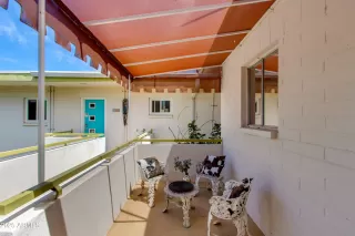 Photo #4: 6854955 Listing