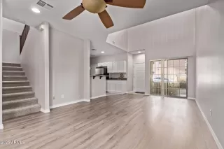 Photo #5: 6855155 Listing