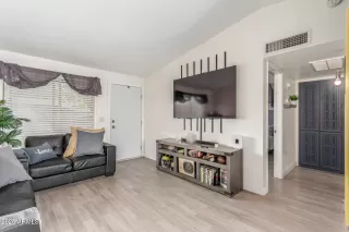 Photo #3: 6855254 Listing 