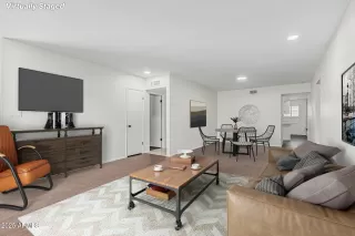 Photo #3: 6855418 Listing