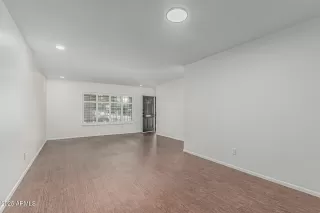 Photo #4: 6855418 Listing