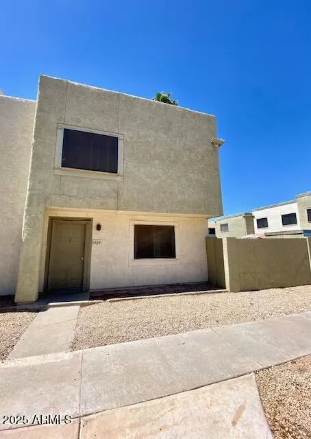 MLS: 6855506 Condo For Sale