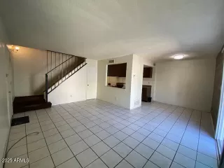 Photo #5: 6855506 Listing 