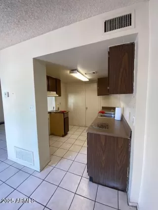 Photo #6: 6855506 Listing 