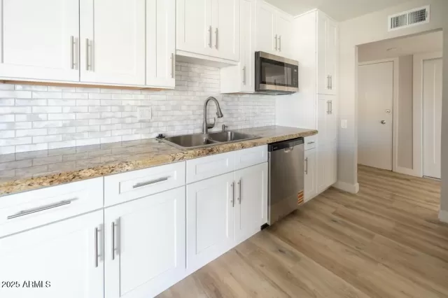 MLS: 6855769 Condo For Sale