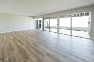 Photo #3: 6855769 Listing