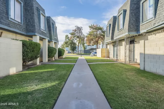 MLS: 6855792 Condo For Sale