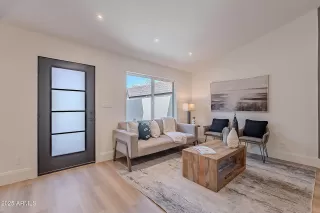 Photo #2: 6855815 Listing 