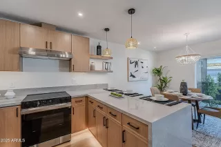 Photo #6: 6855815 Listing 