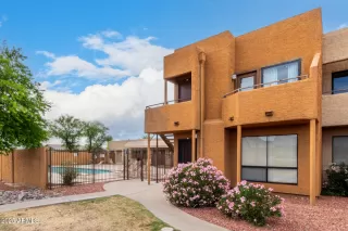 Photo #2: 6855833 Listing 