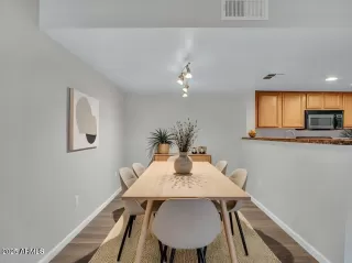 Photo #5: 6855843 Listing