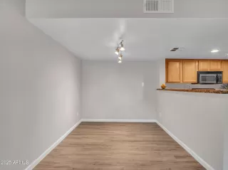 Photo #6: 6855843 Listing