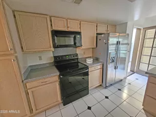Photo #5: 6856080 Listing 