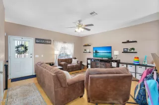 Photo #5: 6856241 Listing 