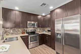 Photo #4: 6856294 Listing 