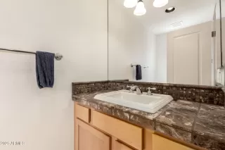 Photo #5: 6856365 Listing