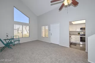 Photo #5: 6856389 Listing 