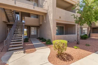 Photo #4: 6856414 Listing