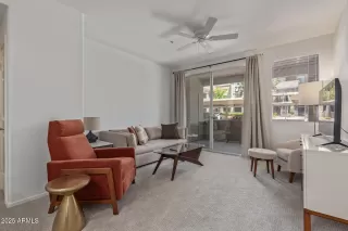 Photo #6: 6856414 Listing