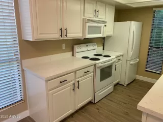 Photo #3: 6856442 Listing