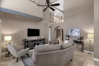 Photo #5: 6856449 Listing