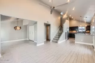 Photo #6: 6856612 Listing