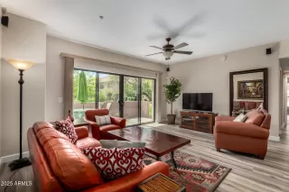 Photo #3: 6856764 Listing