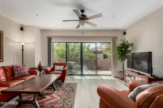 Photo #5: 6856764 Listing