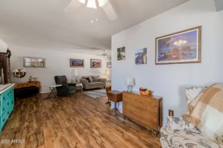 Photo #5: 6856815 Listing