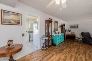 Photo #6: 6856815 Listing