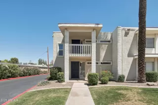Click for more information on MLS # 6856962 : 610 E MONTEBELLO AVENUE#46 More Details about MLS # 6856962 : 610 E MONTEBELLO AVENUE#46