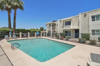 Photo #3: 6856962 Listing 