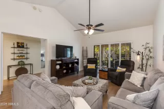 Photo #1: 6856991 Listing 