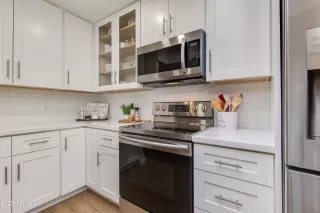 Photo #5: 6856991 Listing 