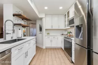 Photo #6: 6856991 Listing 