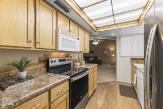 Photo #2: 6857006 Listing