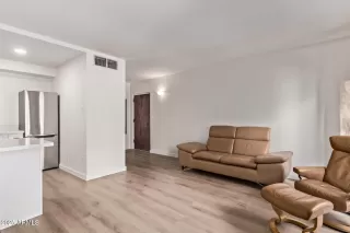 Photo #1: 6857096 Listing 