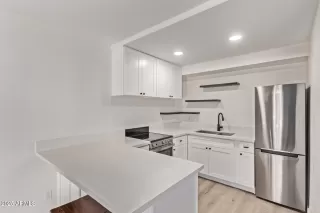 Photo #2: 6857096 Listing 